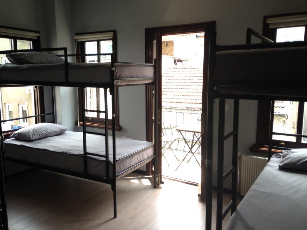 The Hub Hostel Стамбул Номер фото